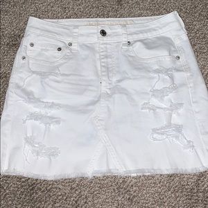 AE white denim skirt